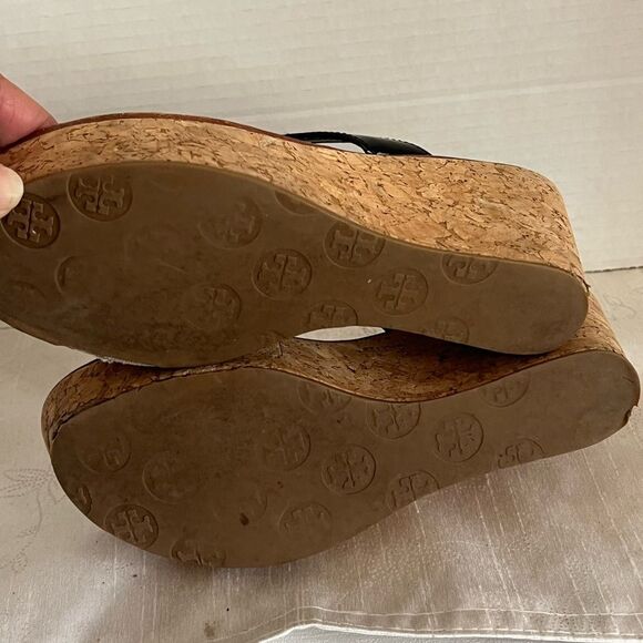 Tory Burch Thora Wedge Women’s Slip On Thong Sandals Shoes Black Sz 6 - Picture 7 of 7